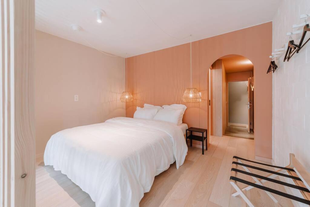Chimay : La Chambre Doree De La Grand Place Zewnętrze zdjęcie
